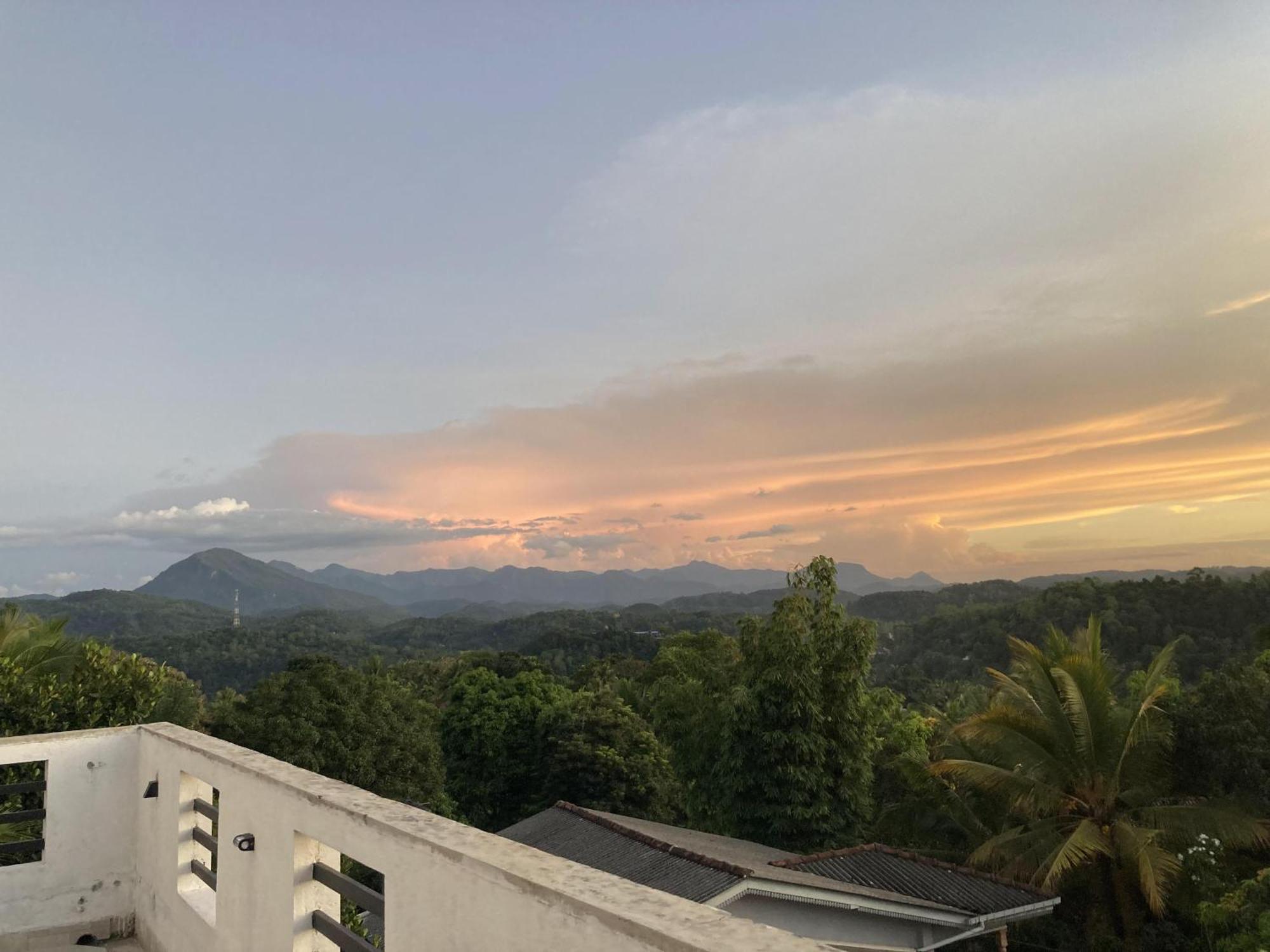 Misty Mountain Lodge Kegalle Esterno foto
